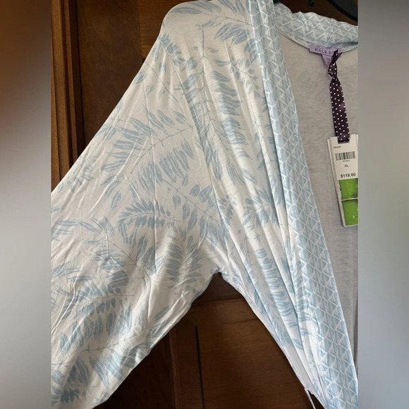 NWT Hale Bob Mid Length Robe in Blue Leaf Pattern 🩵 - Picture 4 of 4
